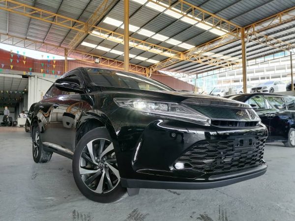 17 Toyota Harrier 2 0t Premium Accelux Auto World