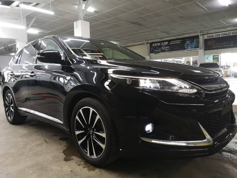 16 Toyota Harrier 2 0 Elegance Gs Accelux Auto World